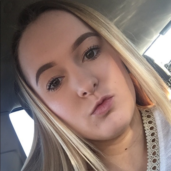 Meet your Posher, Meagan - Picture 1 of 1